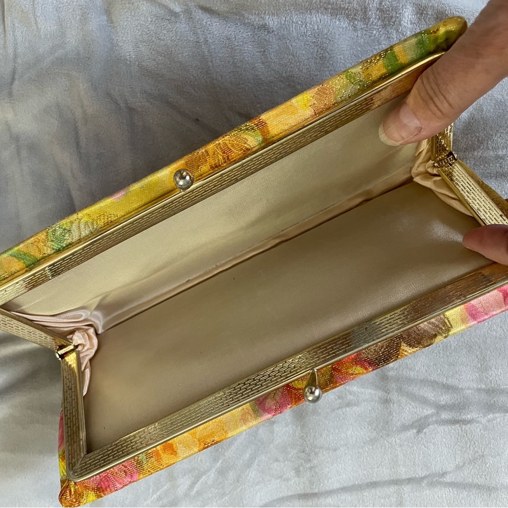Sweet bright yellow clutch with pretty pink flowers and gold lobster clasp - Picture 7 of 8